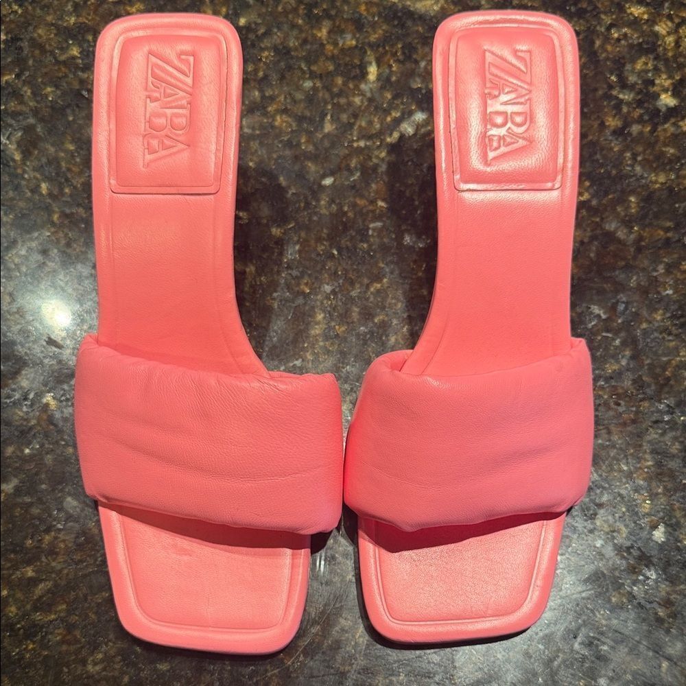 Zara Coral Pink Heels - Thick Comfortable Shoe Casual Size 7.5 LIKE NEW
